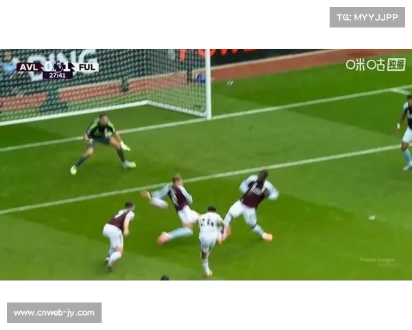 英超基恩手球争议未判点球引发热议